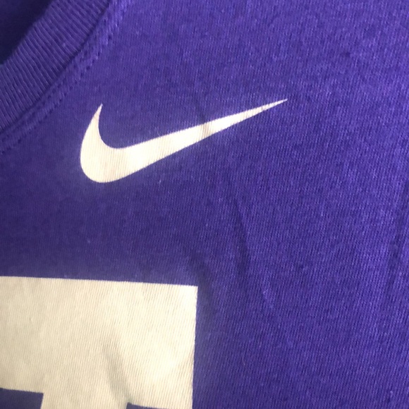 [Nike] Washington Huskies Women's Short Sleeve T-Shirt - "The Nike Tee" Size M - Picture 4 of 7